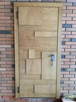 Входная дверь по индивидуальному эскизу заказчика.